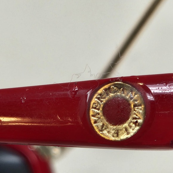 American Eagle Red Lips Sunglasses Sunnies Accessories Novelty Fashion Quirky - Picture 3 of 7